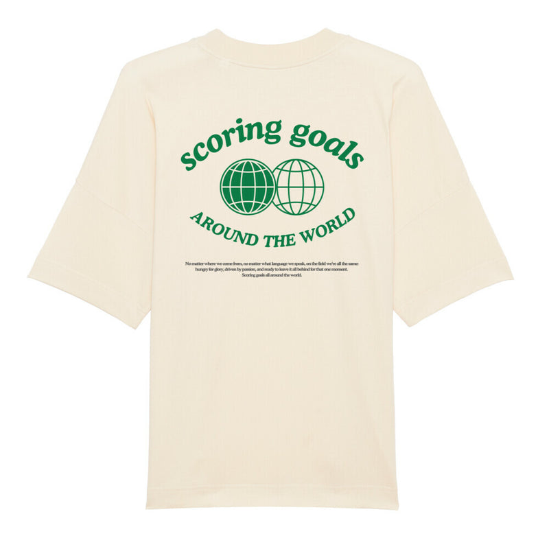 scoring goals Oversized T-Shirt