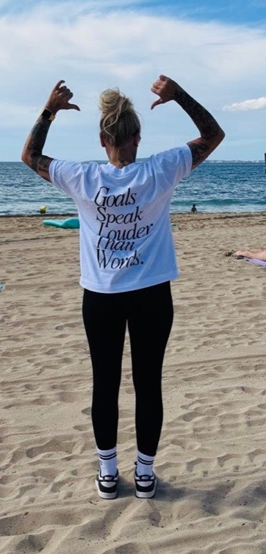 Kundenfoto von Nicole D.: Goals Speak Oversized T-Shirt
